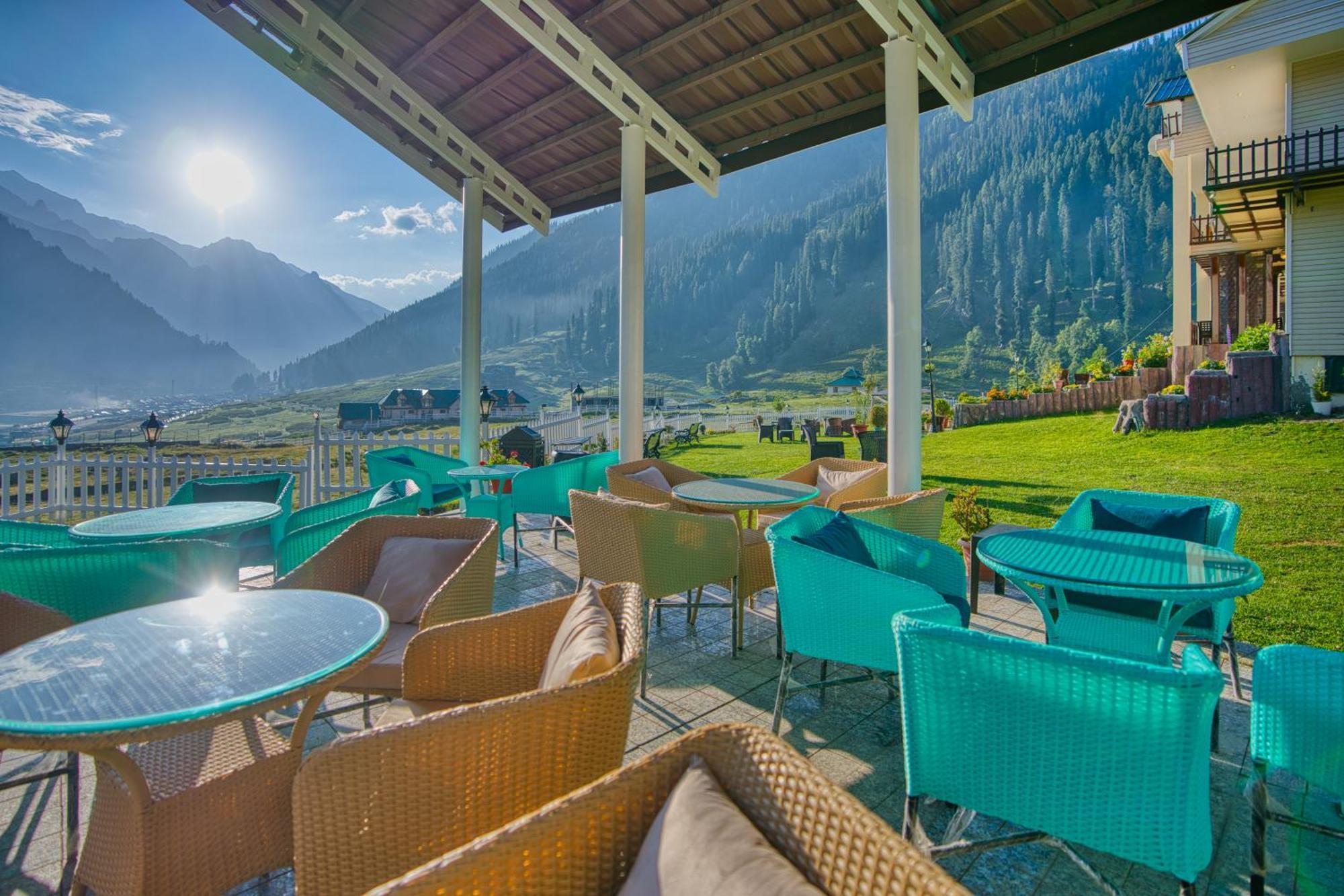 Golden Meadows Hotels & Resorts Sonamarg Exterior photo