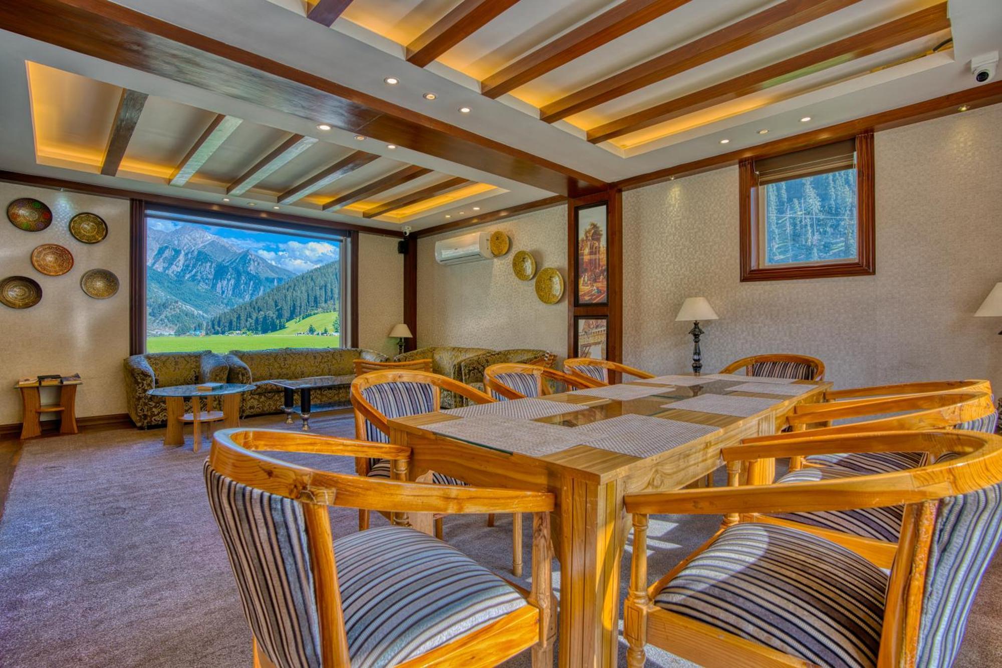 Golden Meadows Hotels & Resorts Sonamarg Exterior photo