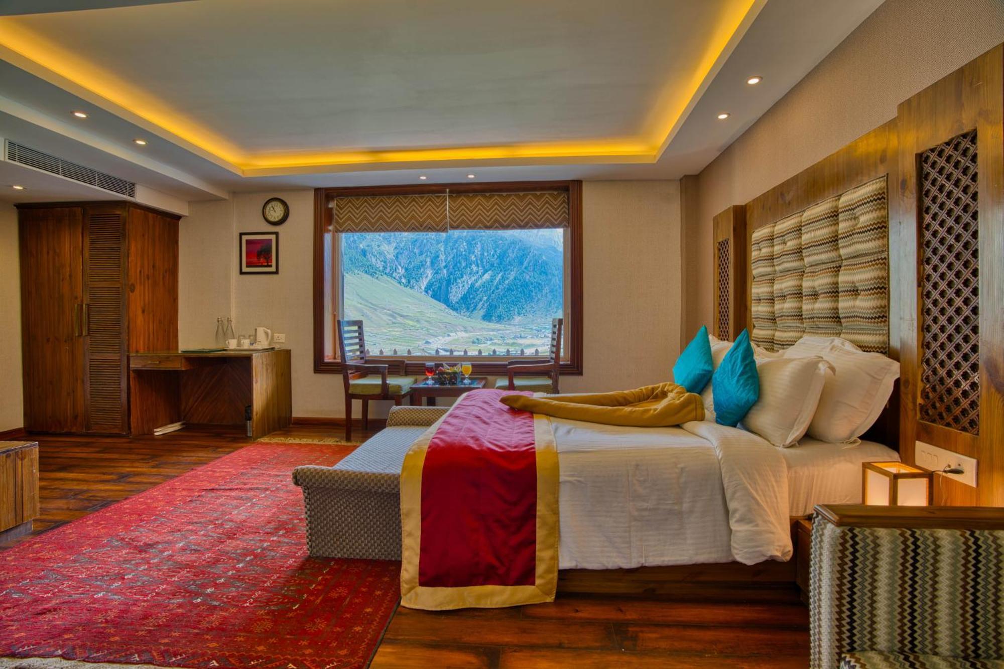 Golden Meadows Hotels & Resorts Sonamarg Exterior photo